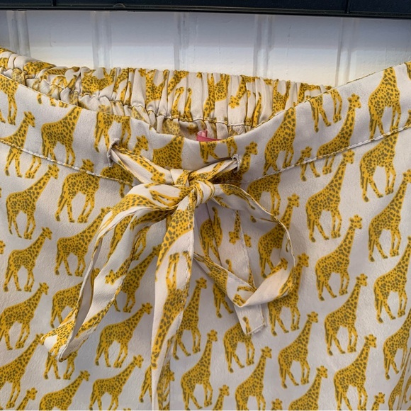 Isaac Mizrahi Giraffe Print Pajama Set - Picture 7 of 13
